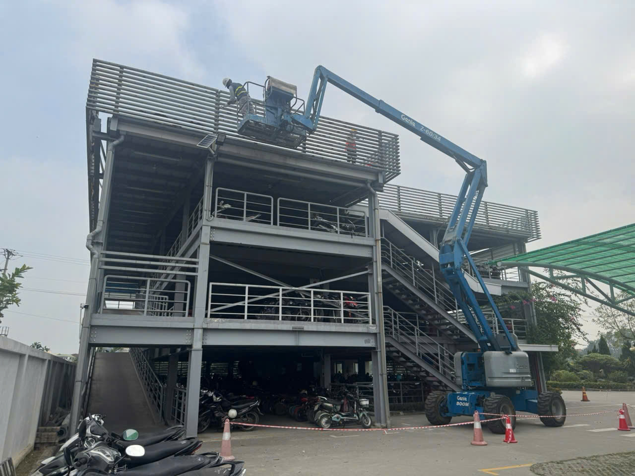 Sơn lại nhà máy 2